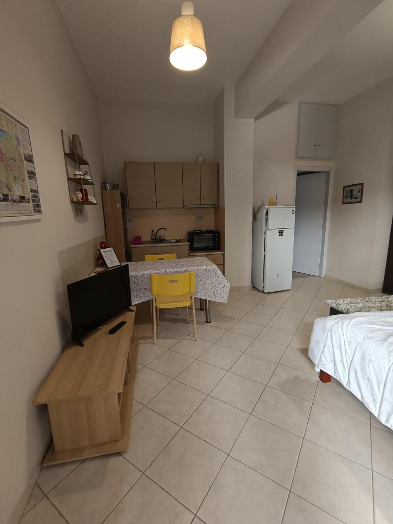 Cozy Apartment In The Center Of Aighion Achaia - Ground Floor - Ισόγειο Στουντιο Aigio Extérieur photo