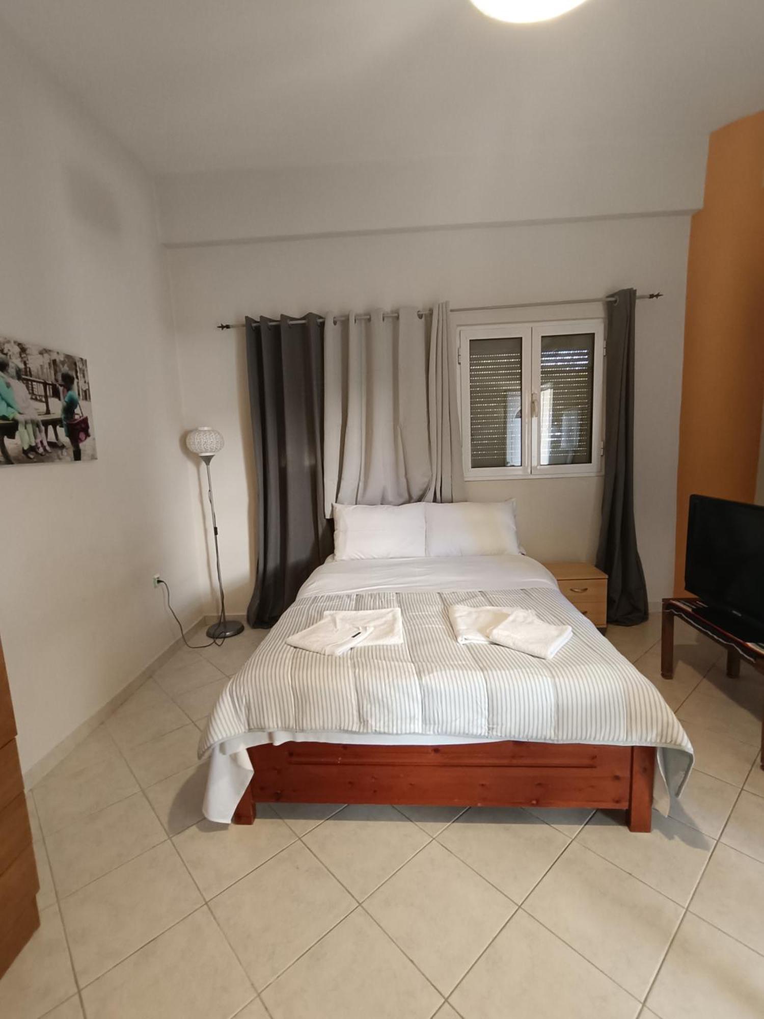 Cozy Apartment In The Center Of Aighion Achaia - Ground Floor - Ισόγειο Στουντιο Aigio Extérieur photo