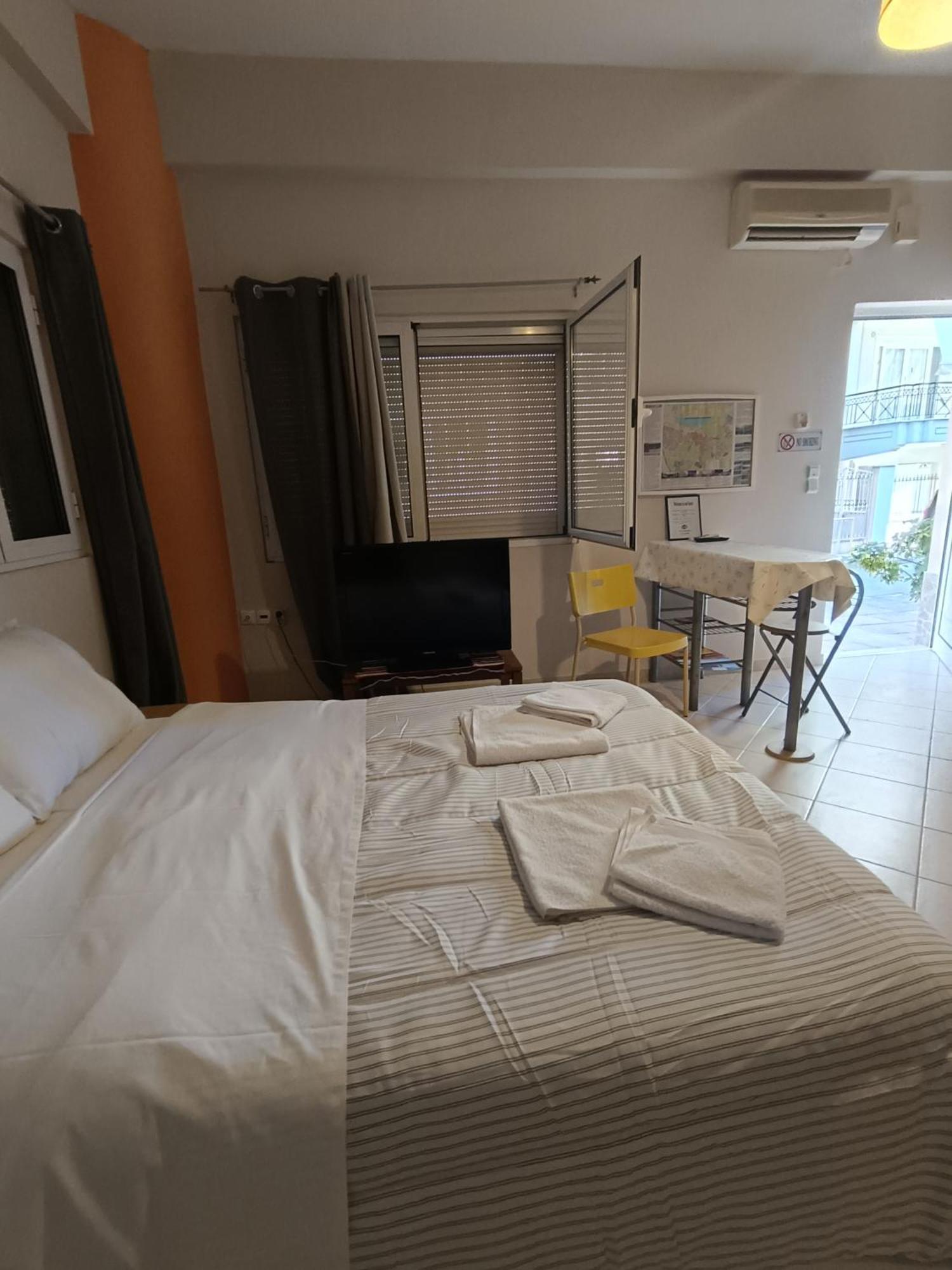 Cozy Apartment In The Center Of Aighion Achaia - Ground Floor - Ισόγειο Στουντιο Aigio Extérieur photo
